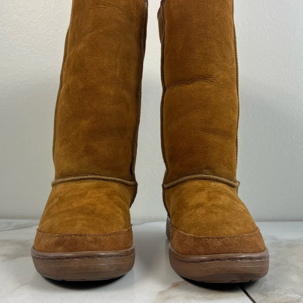VTG UGG Wmn's Ultimate Tall Tasman Braided Brown Suede Shearling Winter Boots, 7